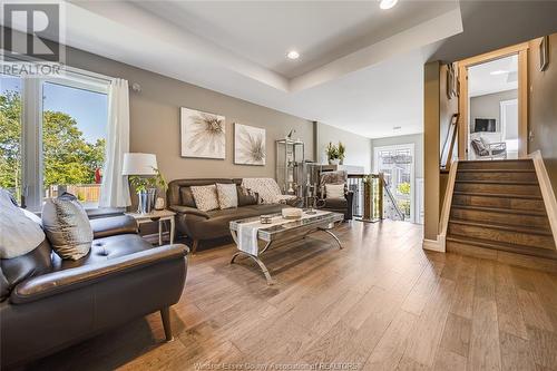 16 Shaw Drive, Amherstburg, ON - Indoor Photo Showing Living Room