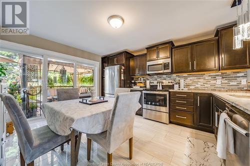 16 Shaw Drive, Amherstburg, ON - Indoor Photo Showing Kitchen With Stainless Steel Kitchen With Upgraded Kitchen