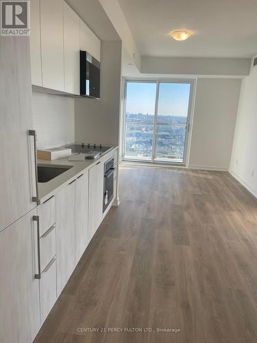 2216 - 2031 Kennedy Road, Toronto, ON - Indoor Photo Showing Kitchen