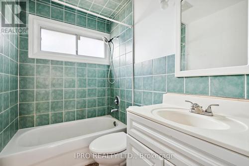 90 Stephen Drive, Toronto, ON - Indoor Photo Showing Bathroom