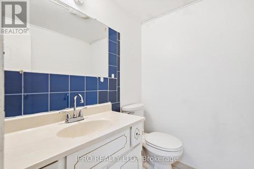 90 Stephen Drive, Toronto, ON - Indoor Photo Showing Bathroom