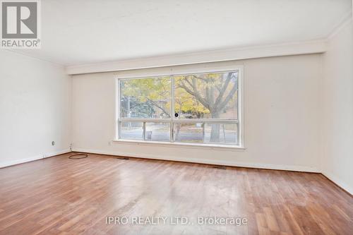 90 Stephen Drive, Toronto, ON - Indoor Photo Showing Other Room