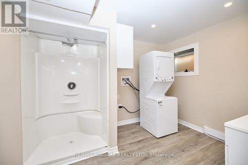 437 Sugarloaf Street, Port Colborne (878 - Sugarloaf), ON - Indoor Photo Showing Laundry Room