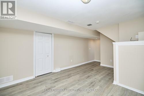 437 Sugarloaf Street, Port Colborne (878 - Sugarloaf), ON - Indoor Photo Showing Other Room