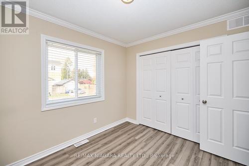 437 Sugarloaf Street, Port Colborne (878 - Sugarloaf), ON - Indoor Photo Showing Other Room