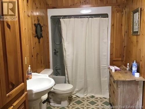 22 Glen Drive, Perth-Andover, NB - Indoor Photo Showing Bathroom