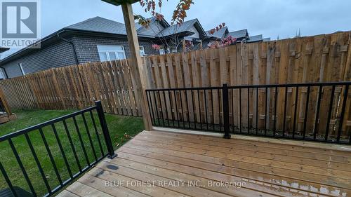 22 - 10 Mcpherson Court, Central Elgin, ON - Outdoor With Deck Patio Veranda With Exterior