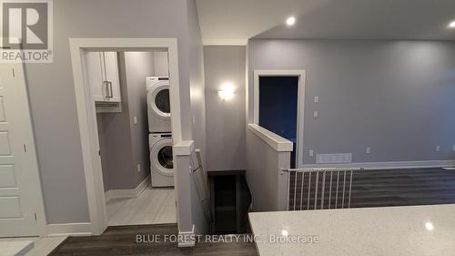 22 - 10 Mcpherson Court, Central Elgin, ON - Indoor Photo Showing Laundry Room