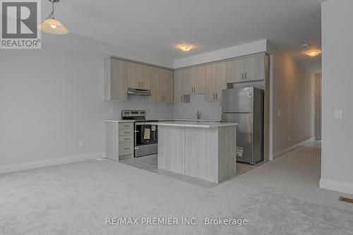 114 Corley Street, Kawartha Lakes, ON - Indoor Photo Showing Kitchen