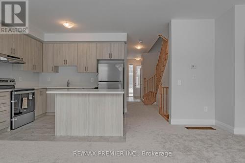 114 Corley Street, Kawartha Lakes, ON - Indoor Photo Showing Kitchen