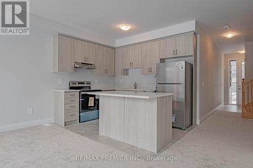 114 Corley Street, Kawartha Lakes, ON - Indoor Photo Showing Kitchen