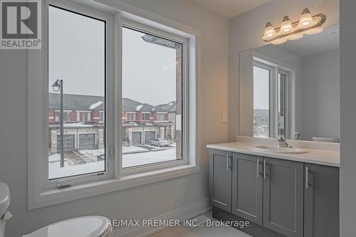 114 Corley Street, Kawartha Lakes, ON - Indoor Photo Showing Bathroom