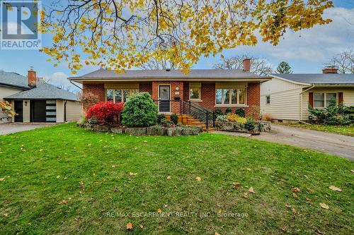 957 Sanford Drive, Burlington, ON - Outdoor