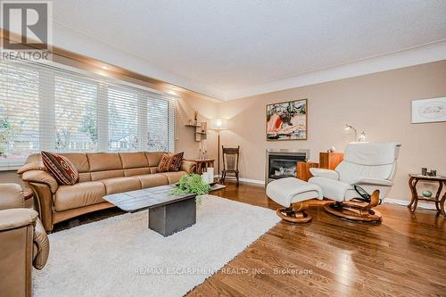 957 Sanford Drive, Burlington, ON - Indoor Photo Showing Living Room With Fireplace