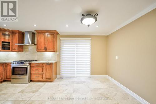 4602 Pemmican Trail, Mississauga, ON - Indoor Photo Showing Kitchen