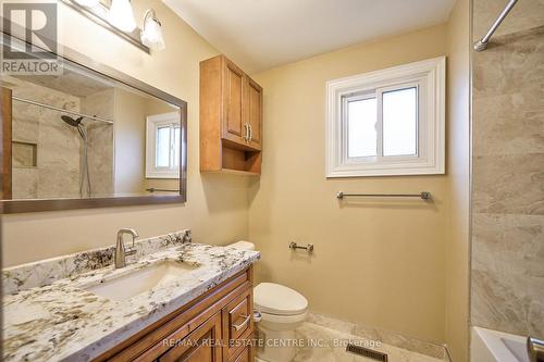 4602 Pemmican Trail, Mississauga, ON - Indoor Photo Showing Bathroom