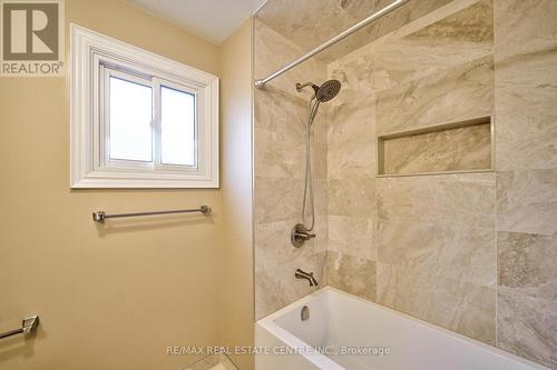 4602 Pemmican Trail, Mississauga, ON - Indoor Photo Showing Bathroom