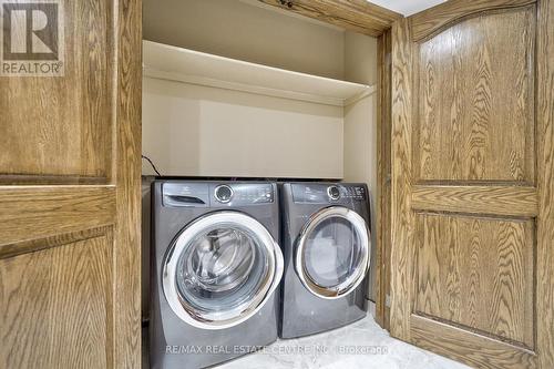 4602 Pemmican Trail, Mississauga, ON - Indoor Photo Showing Laundry Room