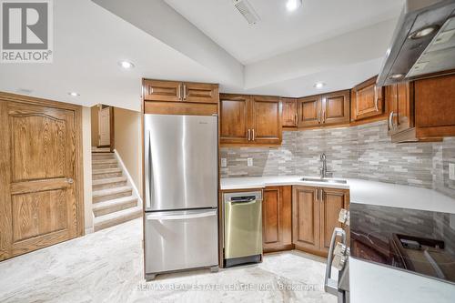 4602 Pemmican Trail, Mississauga, ON - Indoor Photo Showing Kitchen