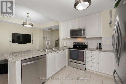 51 - 180 Howden Boulevard N, Brampton, ON - Indoor Photo Showing Kitchen With Double Sink With Upgraded Kitchen