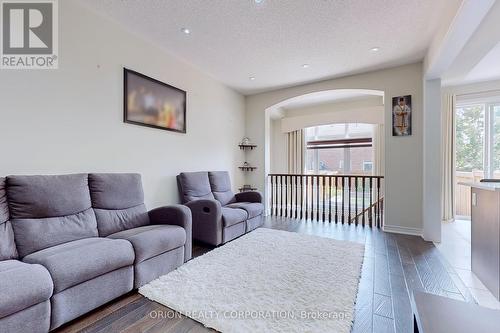 5 Maple Cider Street, Caledon, ON - Indoor Photo Showing Living Room