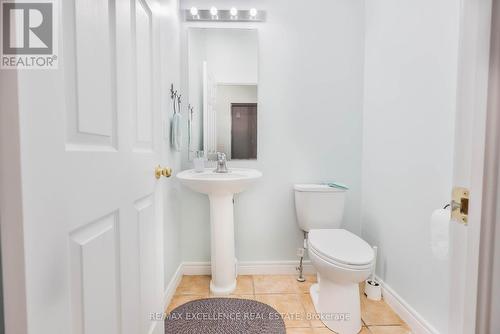 13 Stable Gate, Brampton, ON - Indoor Photo Showing Bathroom