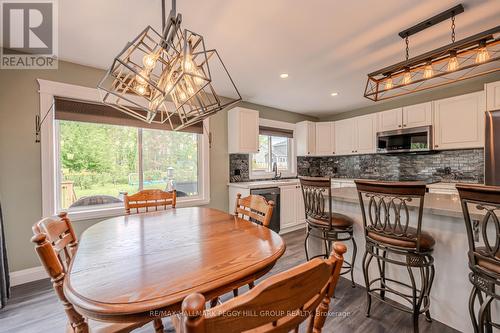 2638 Grand Tamarack Crescent, Severn, ON - Indoor Photo Showing Dining Room