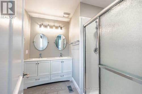 2638 Grand Tamarack Crescent, Severn, ON - Indoor Photo Showing Bathroom