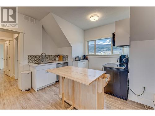 Upper Suite Kitchen - 645 St Annes Road, Spallumcheen, BC - Indoor