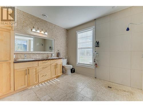 Basement Suite - 645 St Annes Road, Spallumcheen, BC - Indoor Photo Showing Bathroom