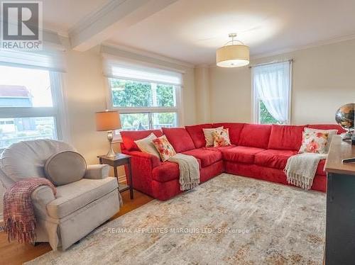 4845 County Road 20 Road, South Glengarry, ON - Indoor Photo Showing Living Room