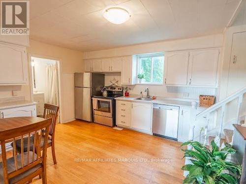 4845 County Road 20 Road, South Glengarry, ON - Indoor Photo Showing Kitchen