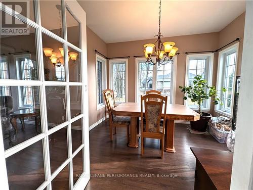 6218 Shannon Lane, Stormont, Dundas And Glengarry, ON - Indoor Photo Showing Dining Room