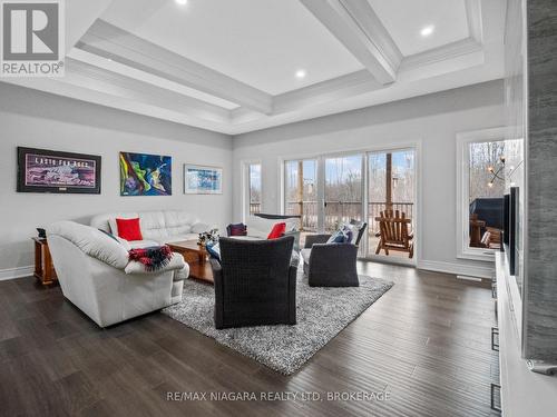 254 Lancaster Drive, Port Colborne, ON - Indoor Photo Showing Living Room With Fireplace