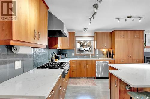 7535 Butler Bay, Regina, SK - Indoor Photo Showing Kitchen