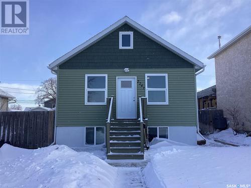 2241 Lindsay Street, Regina, SK - Outdoor