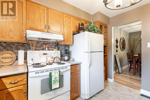 368 Ardsley Crescent, London, ON - Indoor Photo Showing Kitchen