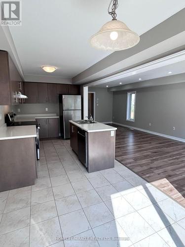 28 - 755 Linden Drive, Cambridge, ON - Indoor Photo Showing Kitchen