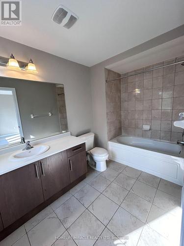 28 - 755 Linden Drive, Cambridge, ON - Indoor Photo Showing Bathroom