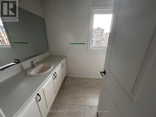 21 Kingsbury Trail, Barrie, ON - Indoor Photo Showing Bathroom