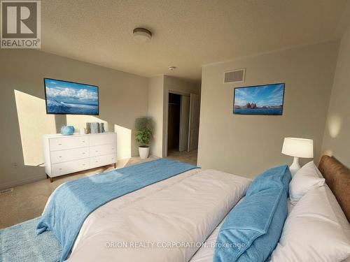 21 Kingsbury Trail, Barrie, ON - Indoor Photo Showing Bedroom