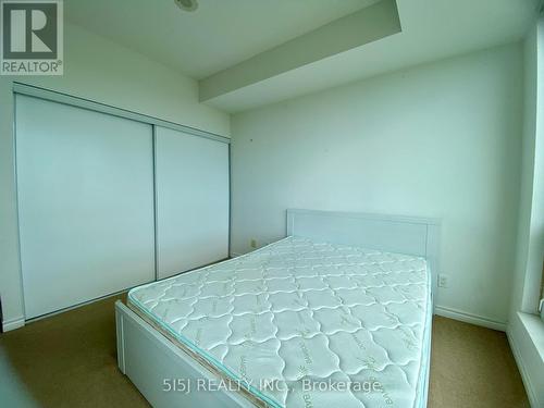 2001 - 18 Holmes Avenue, Toronto, ON - Indoor Photo Showing Bedroom