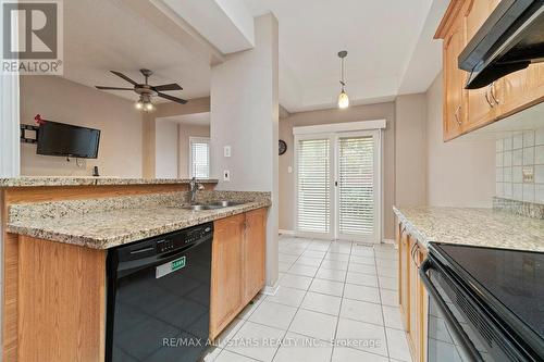 254 Shadow Place, Pickering, ON - Indoor Photo Showing Kitchen With Double Sink