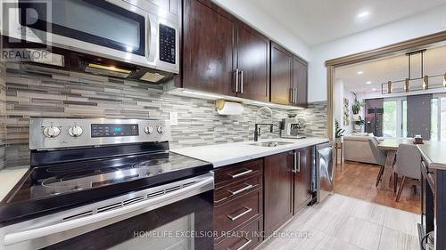 7 - 431 Military Trail, Toronto, ON - Indoor Photo Showing Kitchen With Upgraded Kitchen