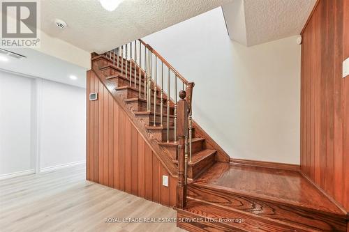 65 Ravensbourne Crescent, Toronto, ON - Indoor Photo Showing Other Room