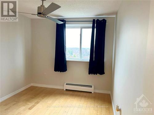 1009 - 3100 Carling Avenue, Ottawa, ON - Indoor Photo Showing Other Room