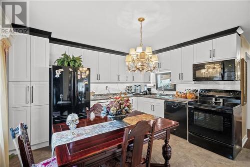 1236-1238 Churchill Street, Cornwall, ON - Indoor Photo Showing Kitchen