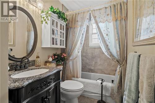 1236-1238 Churchill Street, Cornwall, ON - Indoor Photo Showing Bathroom