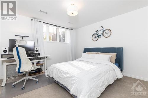 154 Chapman Mills Drive, Ottawa, ON - Indoor Photo Showing Bedroom