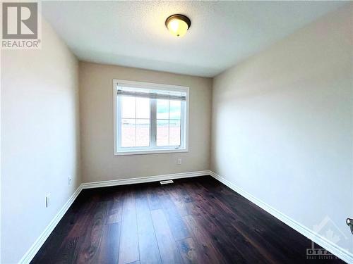 1714 Maple Grove Road, Ottawa, ON - Indoor Photo Showing Other Room